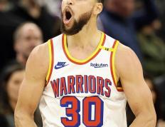 开云体育登录-篮网击败雄鹿，库里希分带队赢球