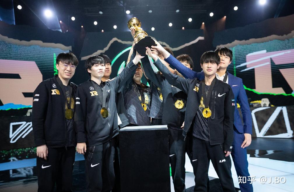 开云体育中国-CLG碾压MAD，Uzi开启传奇时刻激烈交锋2025世界赛，成为赛场最大亮点的简单介绍