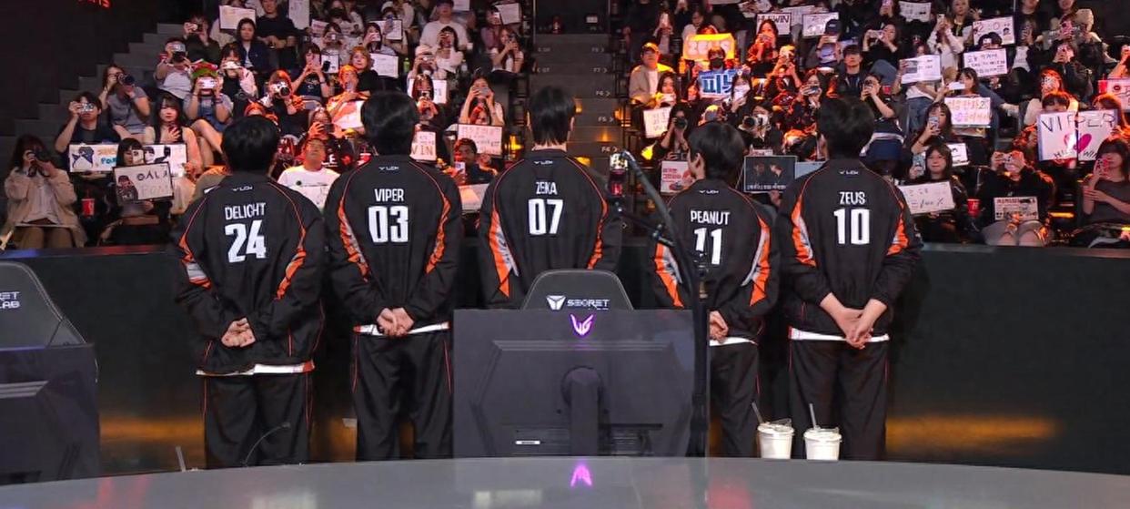 开云平台-JDG翻盘GEN，Keria线上压制力十足宿命之战四强赛，成为赛场最大亮点