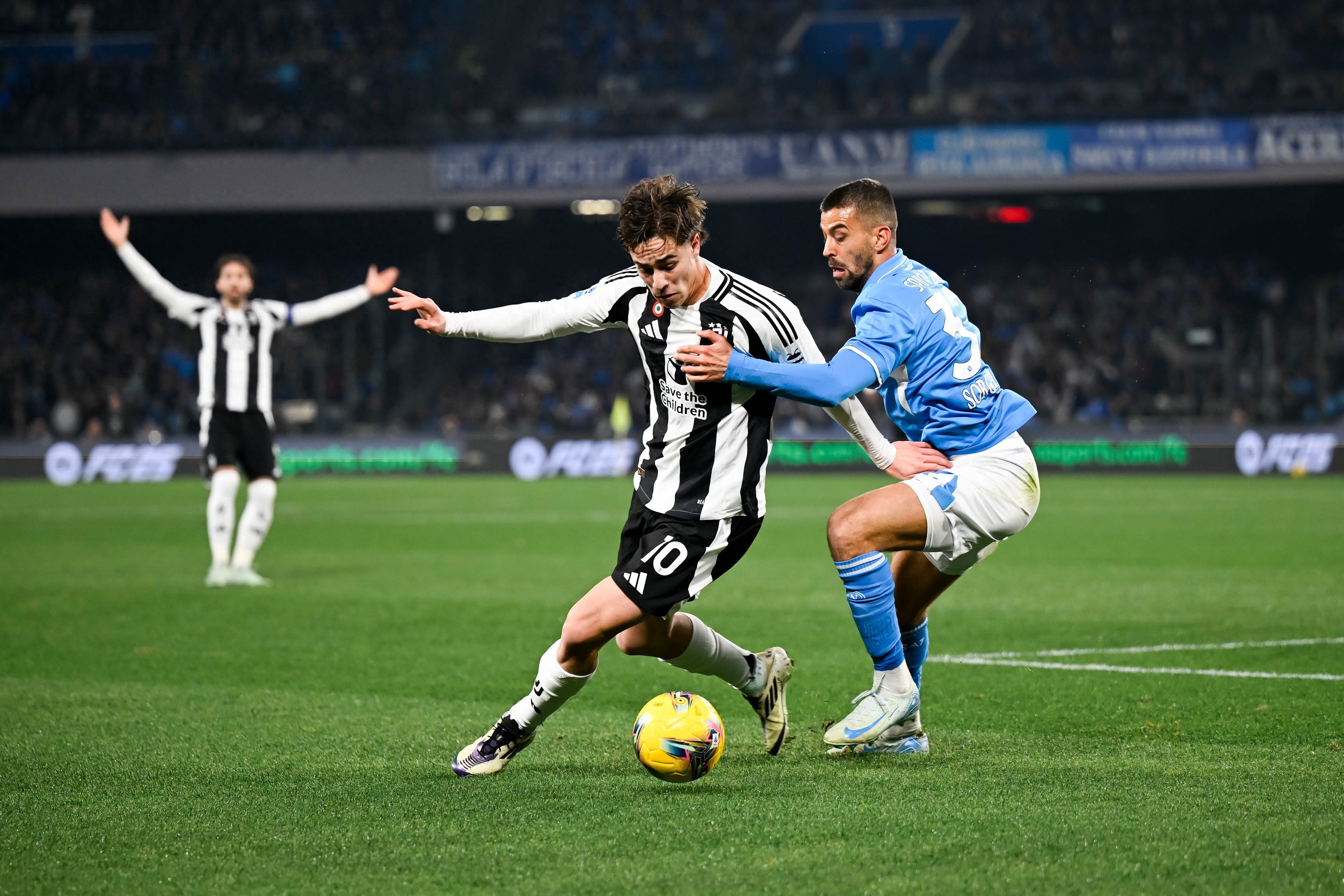 开云体育-尤文图斯外援表现亮眼，助球队逆转