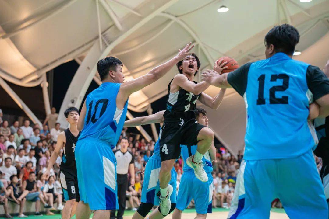 开云体育官方网站-篮球大赛决赛在即，攻防较量激烈的简单介绍